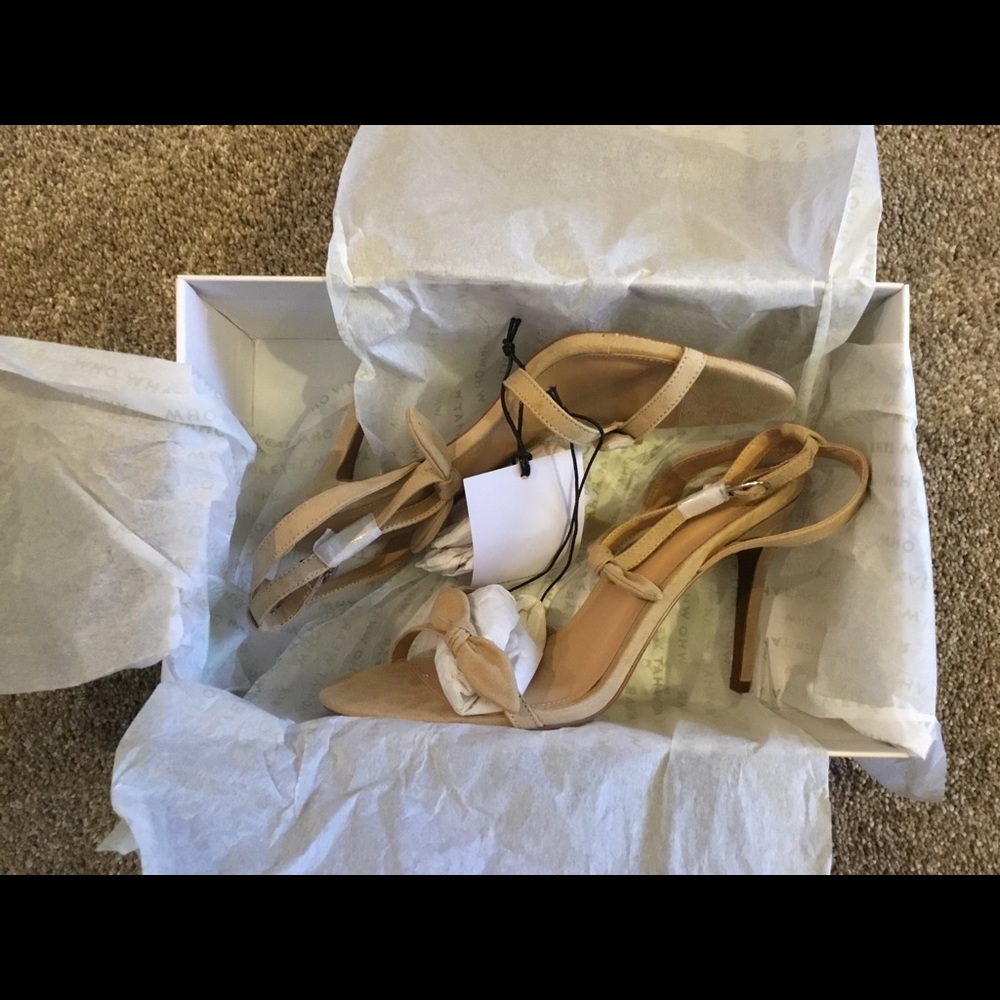 NIB Who What Wear Eden Taupe High Heels - Picture 5 of 5